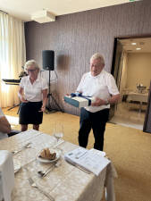 Zahvala g. predsednika za darilo.